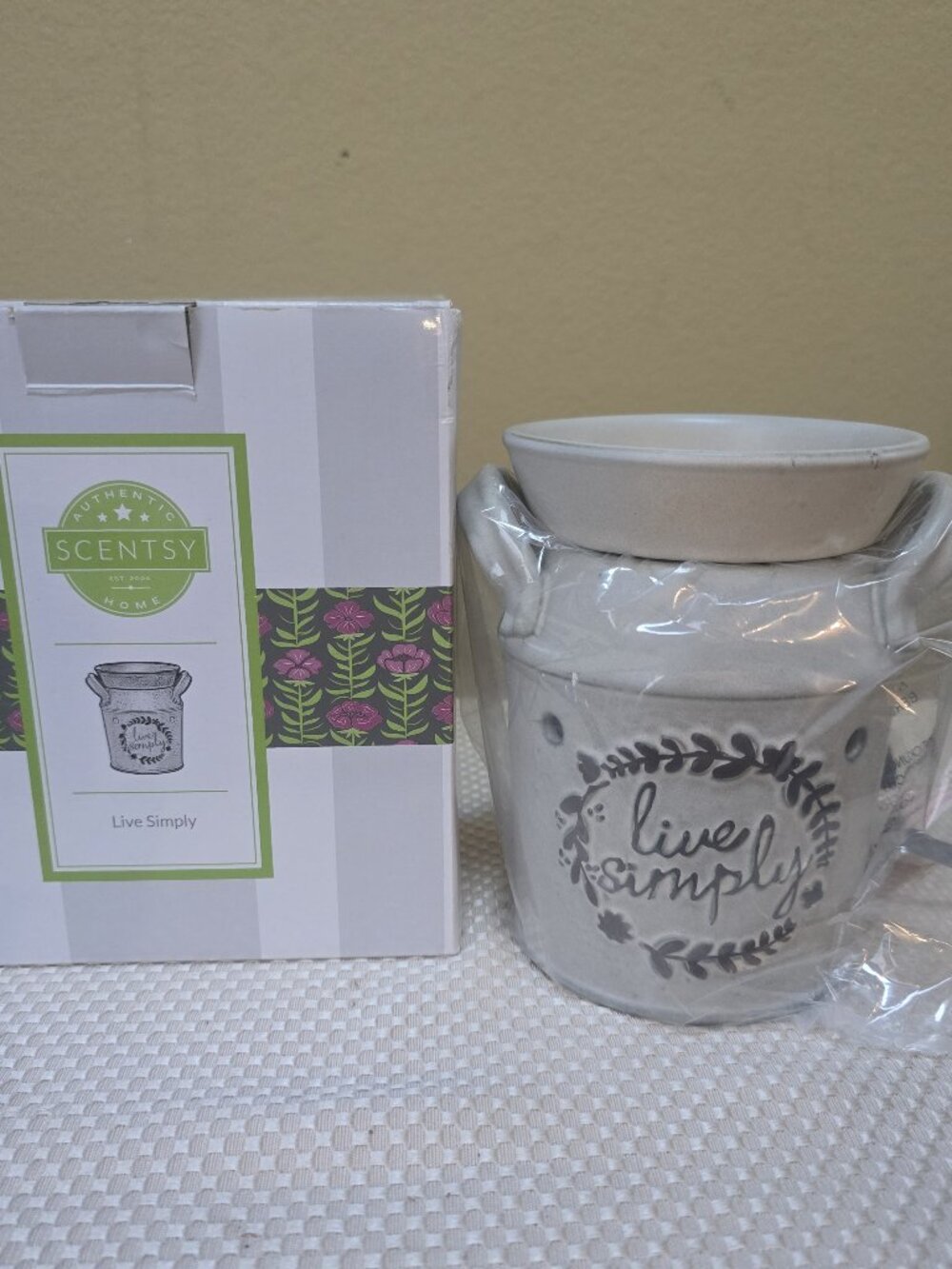 Scentsy LIVE SIMPLY Full Size Electric Wax Warmer Farmhouse Cottage NEW
